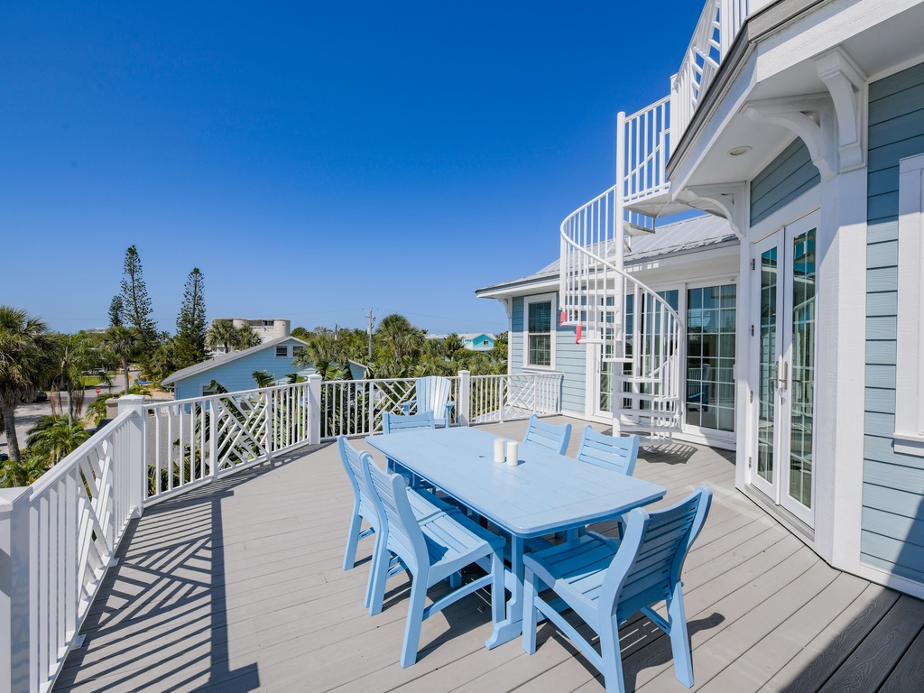 Balcony - Dining Area