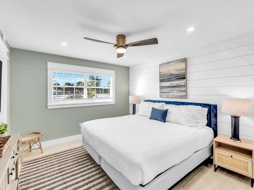 Second Bedroom - King