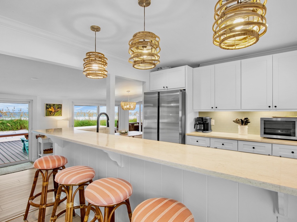 Breakfast Bar - First Floor