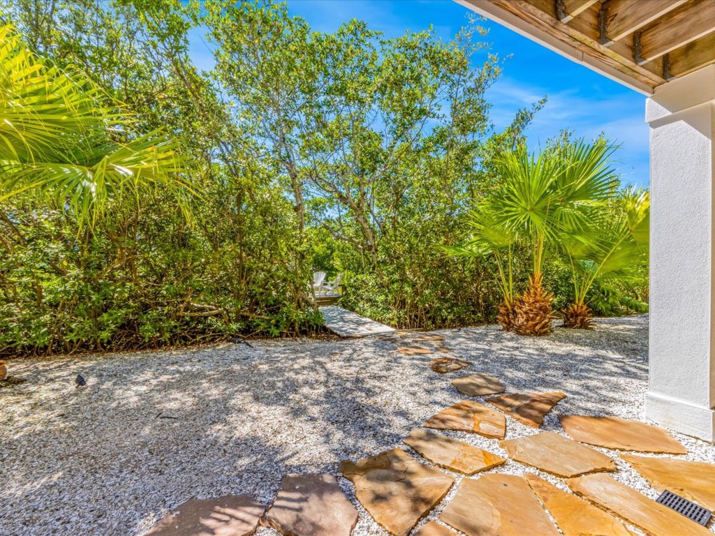 Path to canal seating