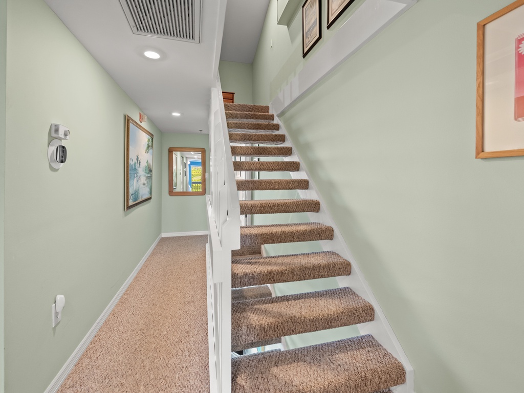 Top Floor - Stairs to Loft