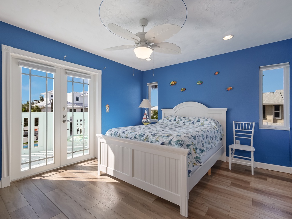 Second Bedroom - Queen