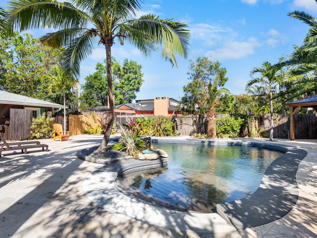 Private Saltwater Pool