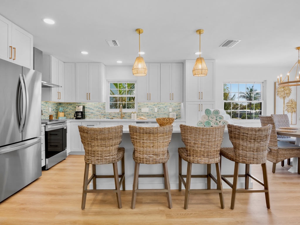 Kitchen with Island Seating