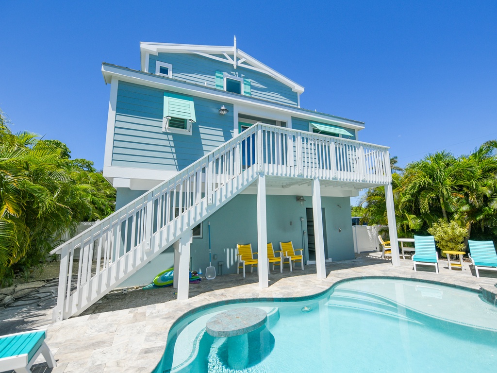 Large Secluded Pool