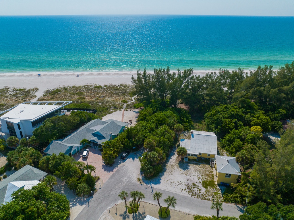 Close To Gulf Beaches