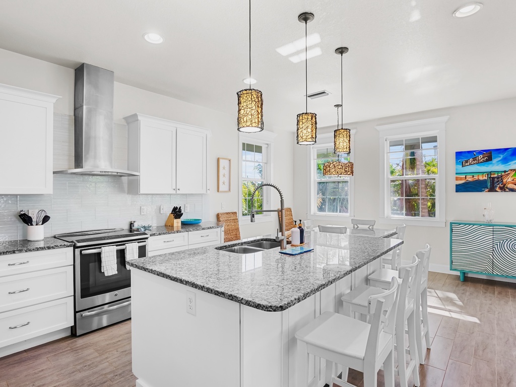 Kitchen - Breakfast Bar