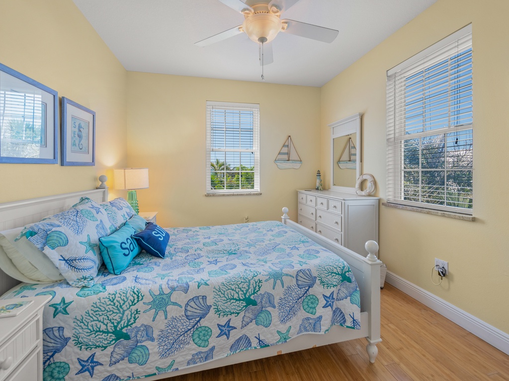 Third Bedroom - Queen