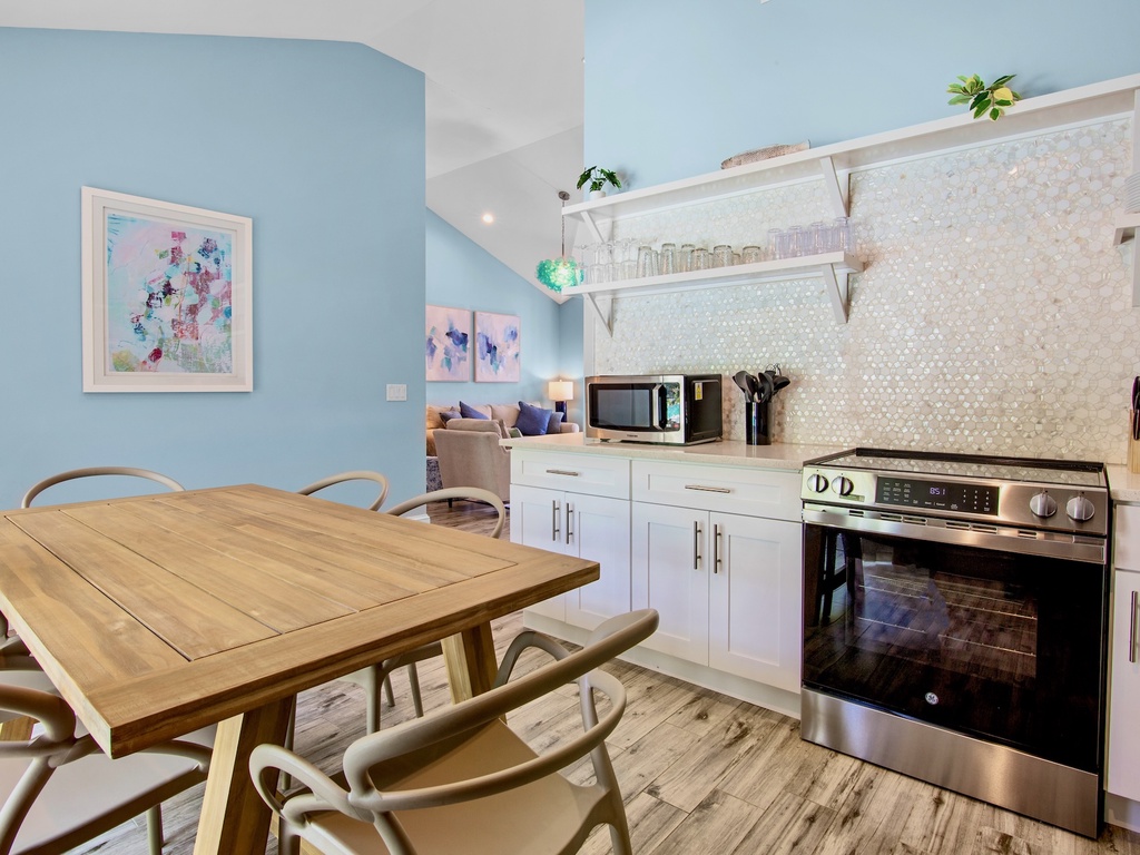 Kitchen - Dining Area