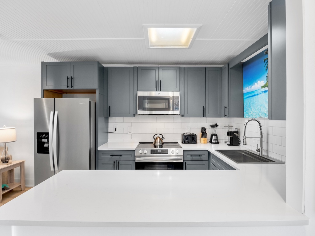 Fully Equipped Kitchen with Appliances