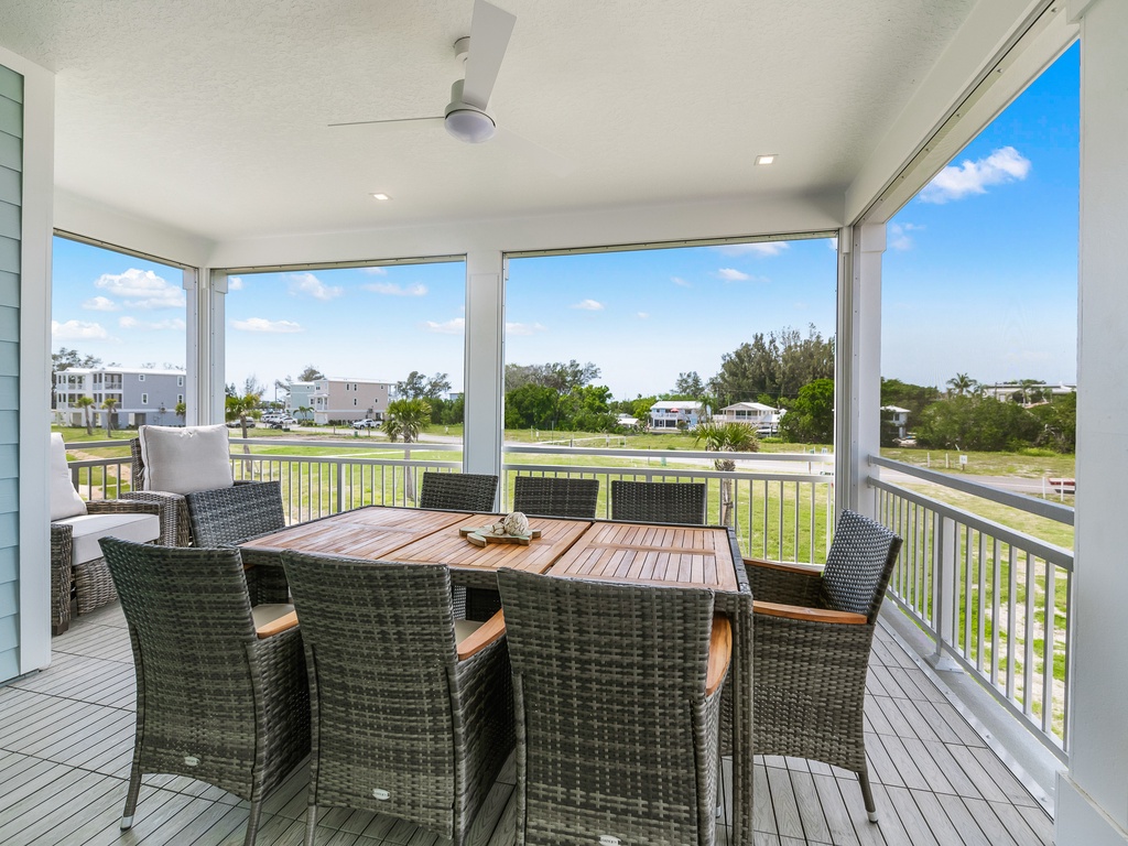 Balcony, Outdoor Dining