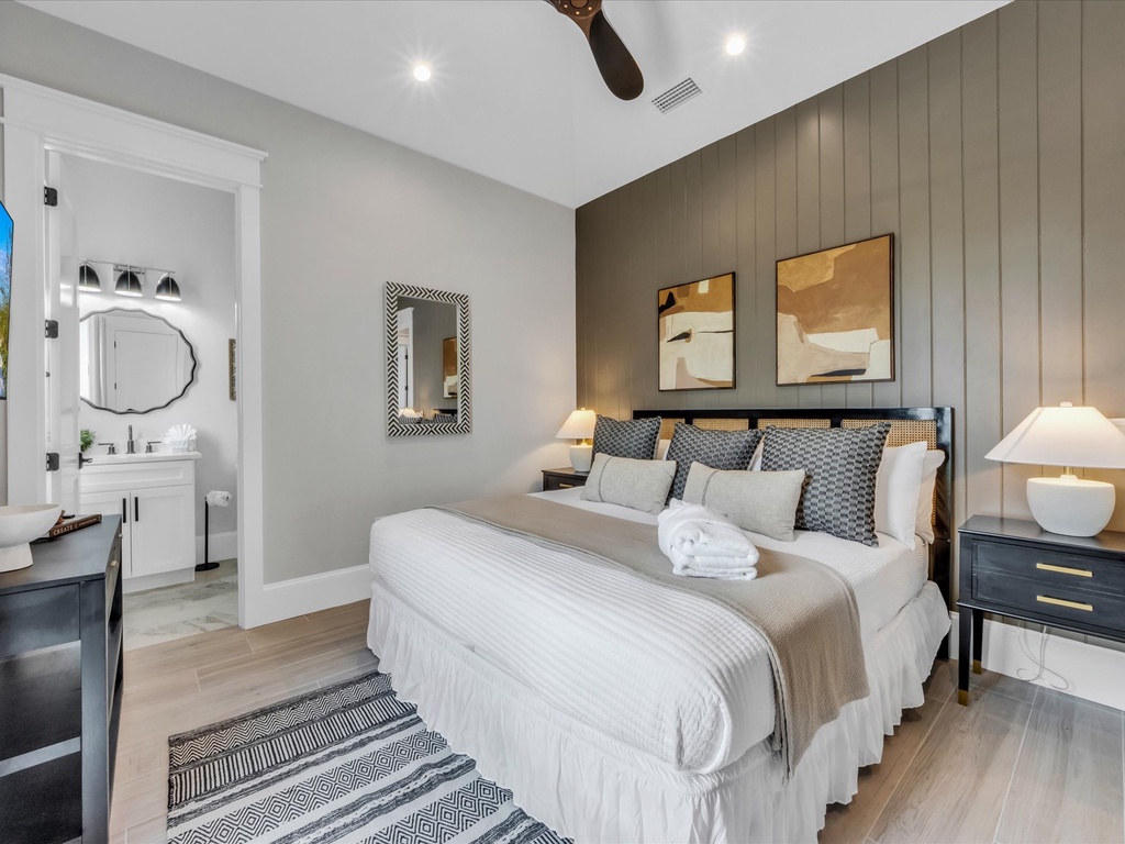 Fifth Bedroom - King