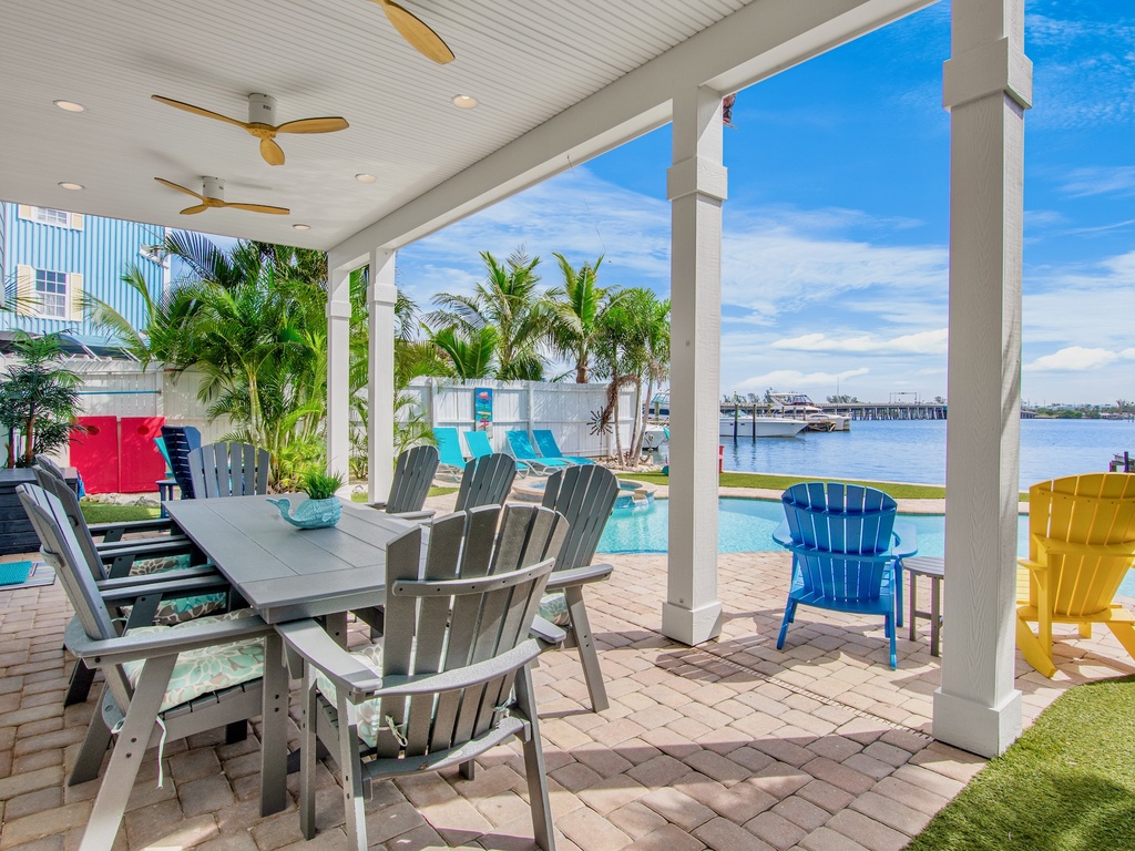 The Bayfront by Anna Maria Vacations