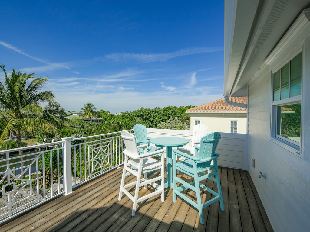 Serenity Beach - AMI Locals