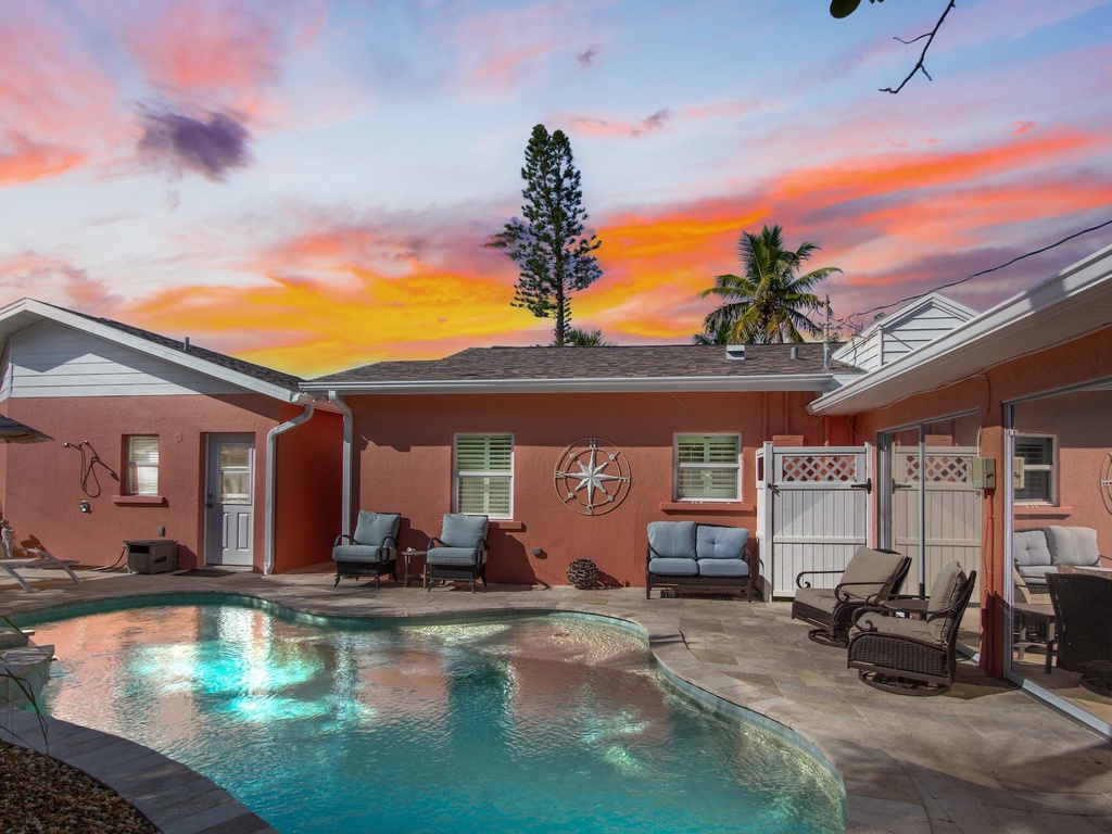 Coral Palms by Anna Maria Island Accommodations