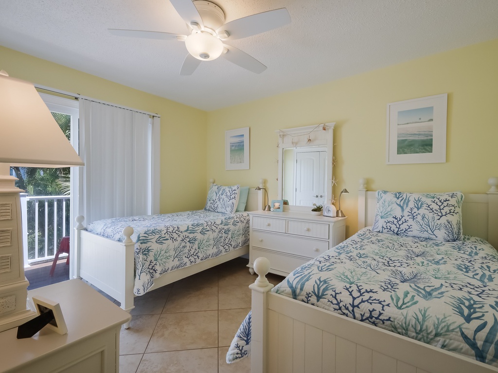 Second Bedroom - Two Twins