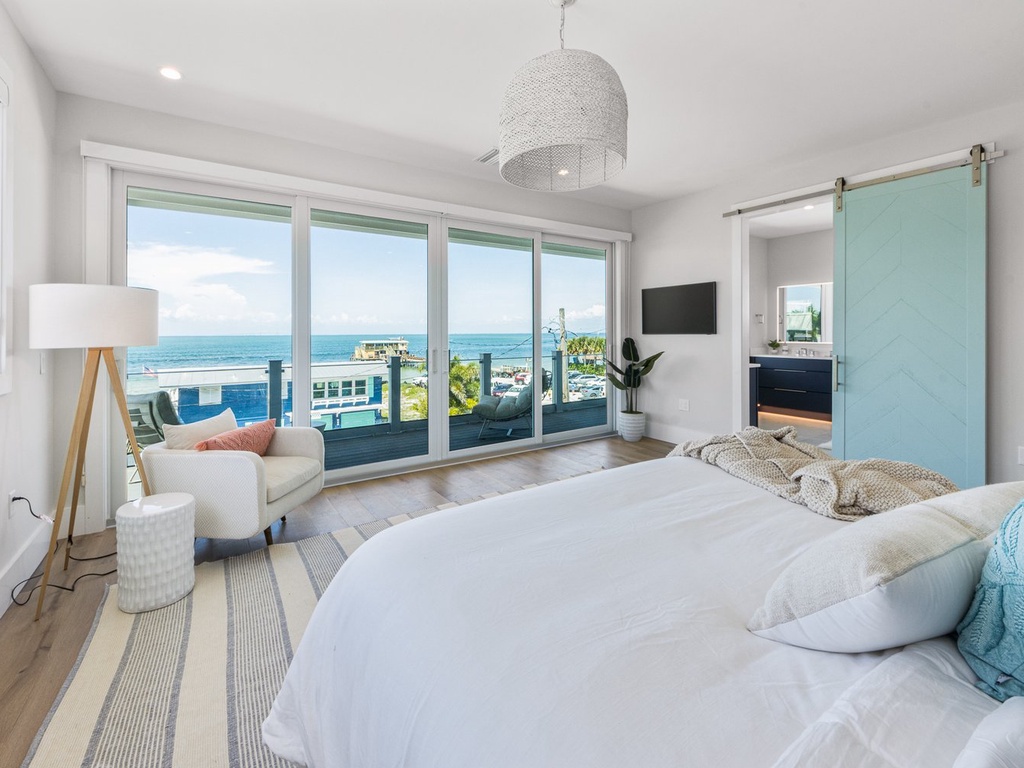 Primary Bedroom - King