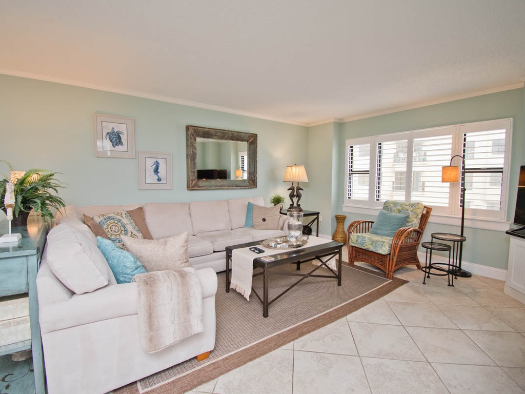 Featured Property Summer Winds B-235