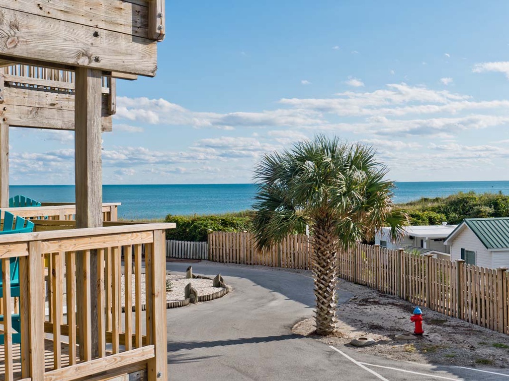 Featured Property Queens Court 1108
