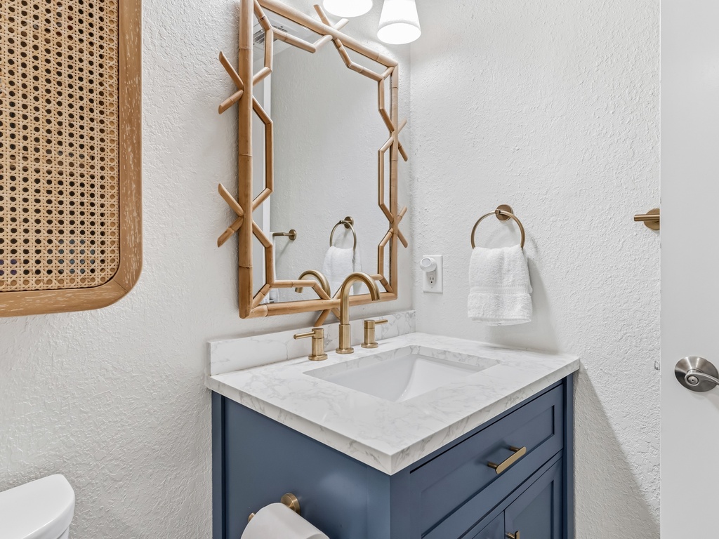 JC Resorts Sand Dollar 304 Bathroom 1 Indian Shores-2(2048 Pixels)10