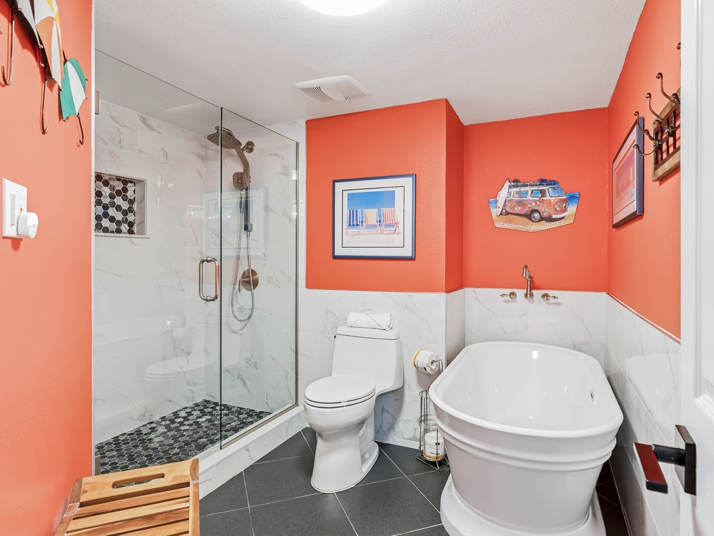 JC Resorts Beach Palms 409 Bathroom 1 Indian Shores-3(2048 Pixels)30