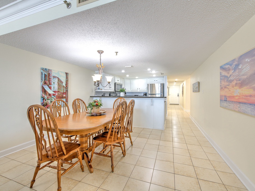 JC Resorts Redington Shores Sea Oats 106 Dining room 2