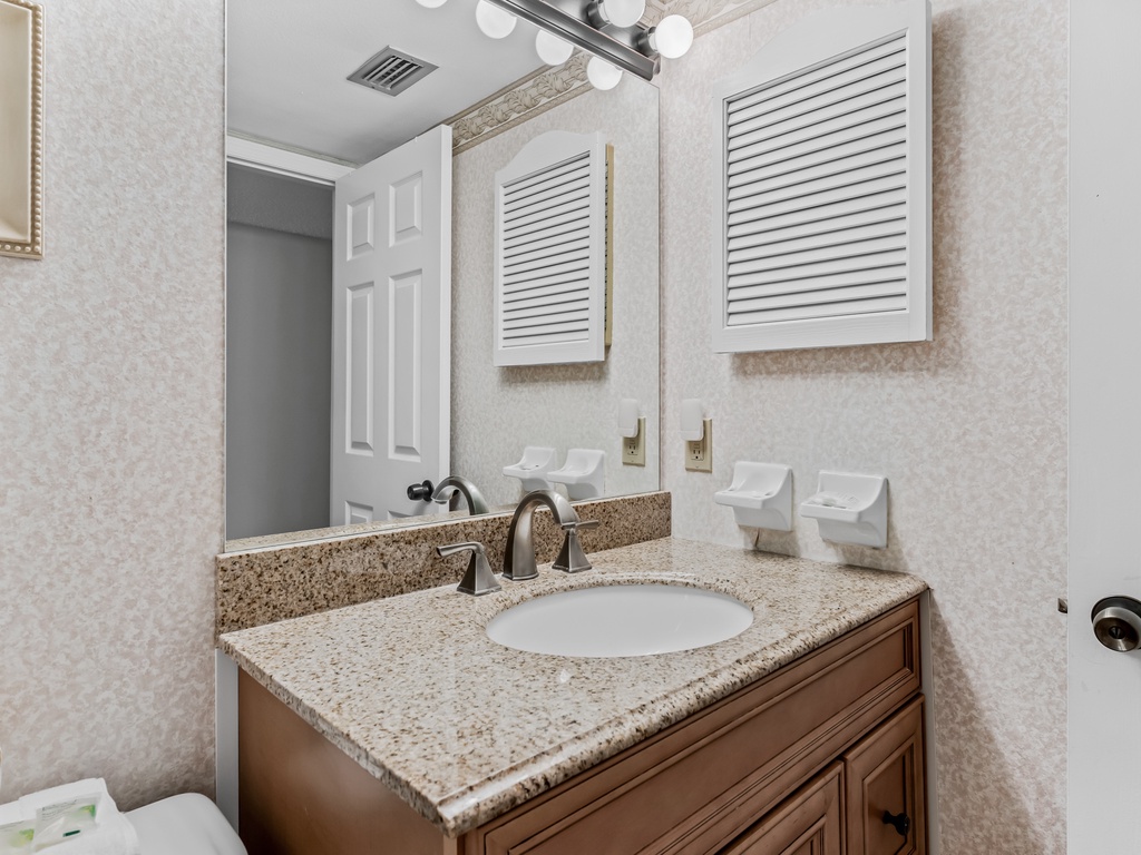 JC Resorts Sand Dollar 409 Bathroom 2 Indian Shores-2(2048 Pixels)32