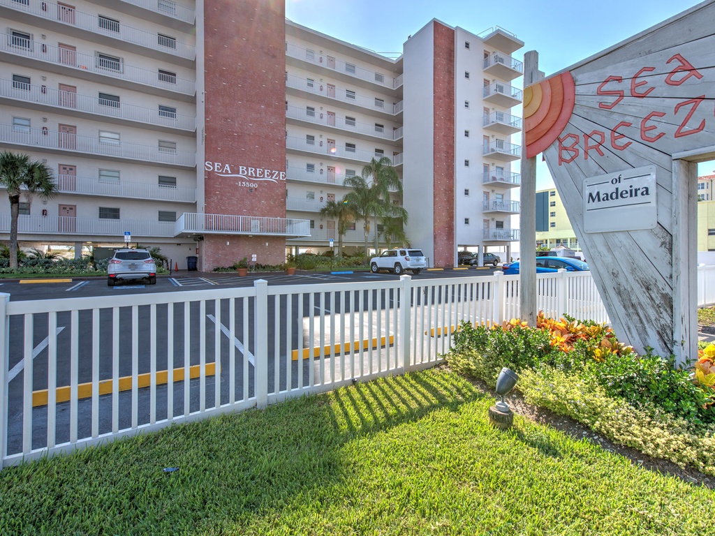 The Sea Breeze of Madeira welcomes guests with beachside charm and convenient parking in this well-maintained resort community.