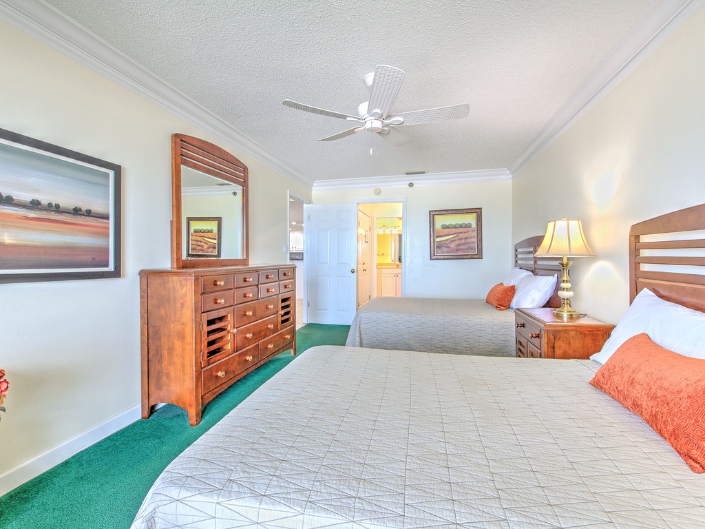 JC Resorts Redington Shores Sea Oats 106 Main bedroom 3