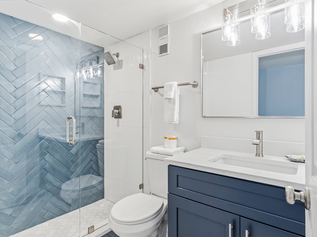JC Resorts Sand Dollar 511 Bathroom 2 Indian Shores-1(2048 Pixels)29