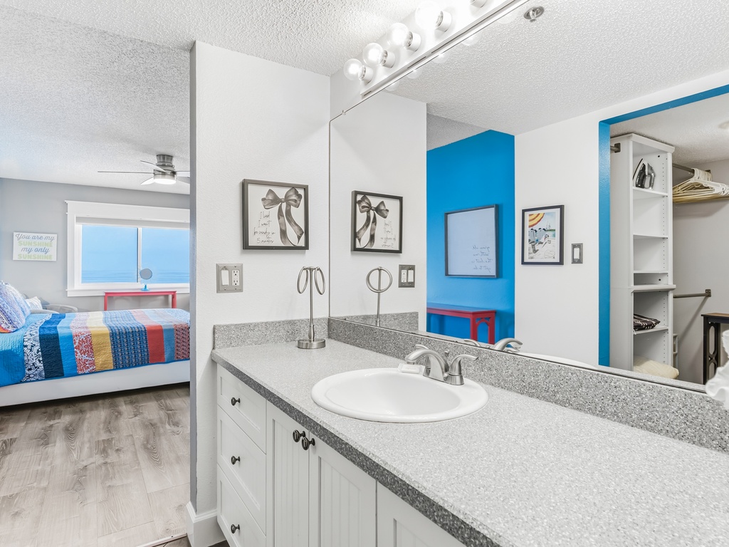 JC Resorts Beach Palms 409 Bathroom 1 Indian Shores-5(2048 Pixels)31
