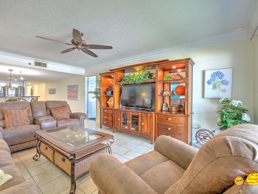 JC Resorts Redington Shores Sea Oats 106 Living room 4