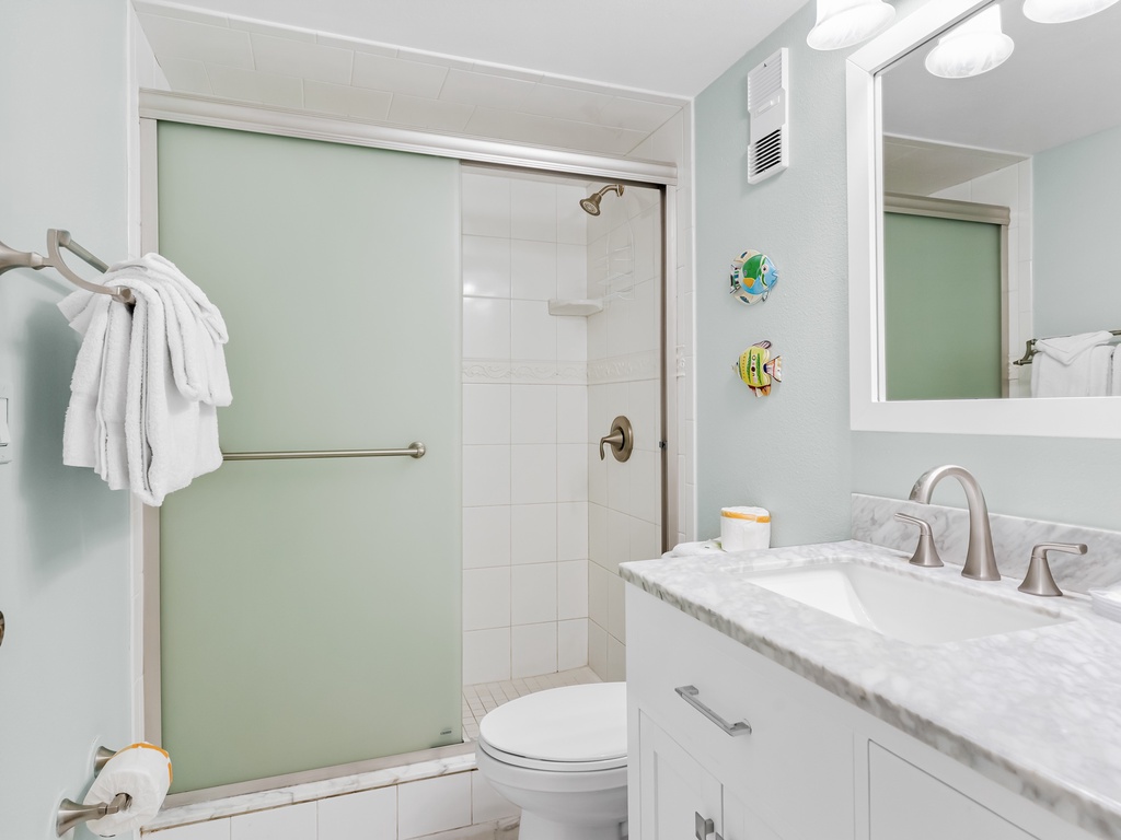 JC Resorts Sand Dollar 309 Bathroom 2 Indian Shores-1(2048 Pixels)31