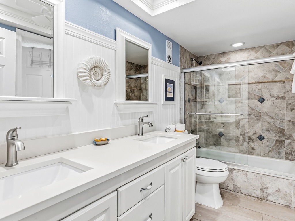 JC Resorts Sand Dollar 210 Bathroom 2 Indian Shores-1(2048 Pixels)28