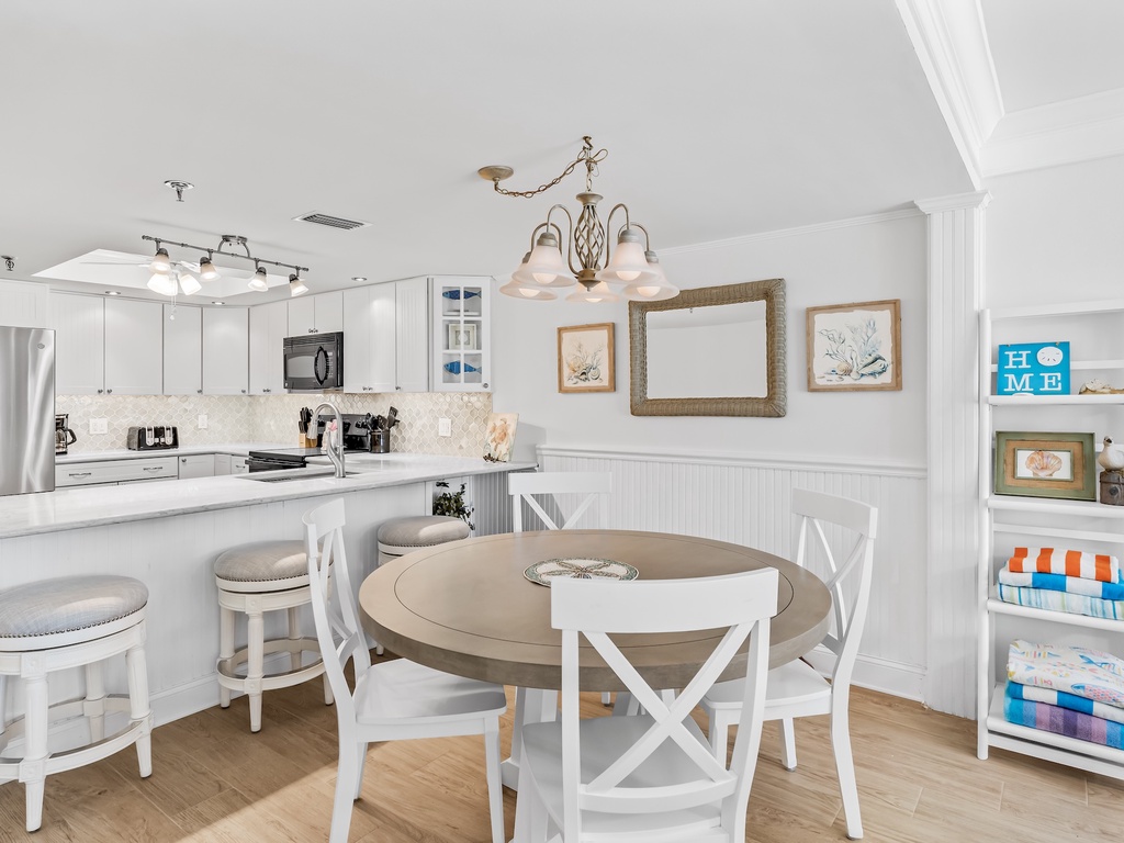 JC Resorts Sand Dollar 510 Dining Room Indian Shores-1(2048 Pixels)13