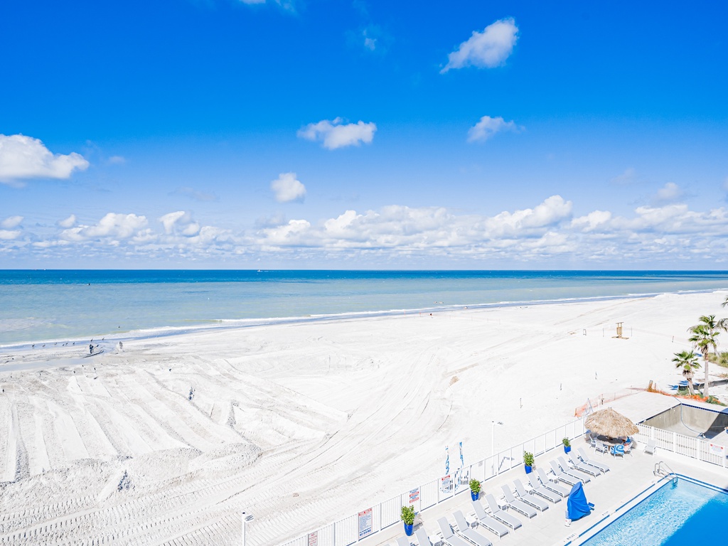 JC Resorts Sand Dollar 407 Balcony Indian Shores-3(2048 Pixels)3