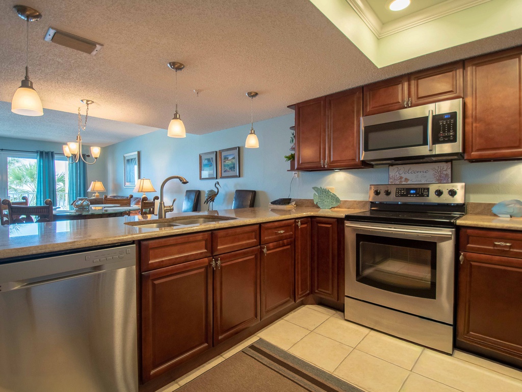 8 JCResortsRamSea106Kitchen2NRedingtonBeach-7