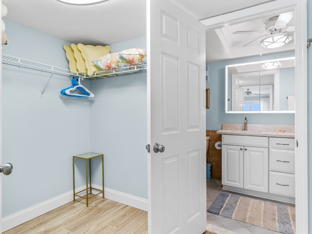JC Resorts Sand Dollar 510 Bedroom 1 Indian Shores-5(2048 Pixels)22