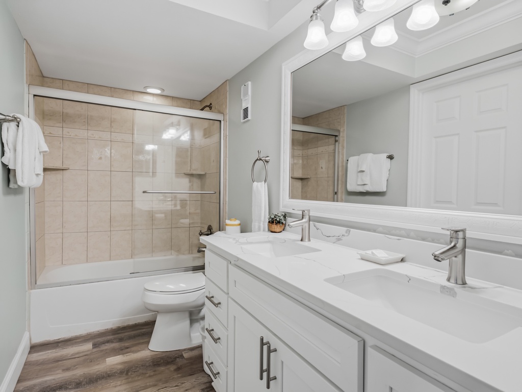 JC Resorts Sand Dollar 203 Bathroom 2 Indian Shores-1(2048 Pixels)38