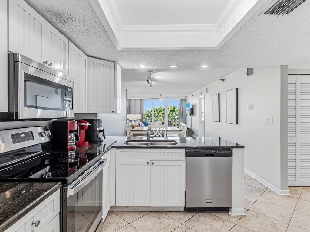 JC Resorts Hamilton House Kitchen Indian Rocks Beach-2(2048 Pixels)17