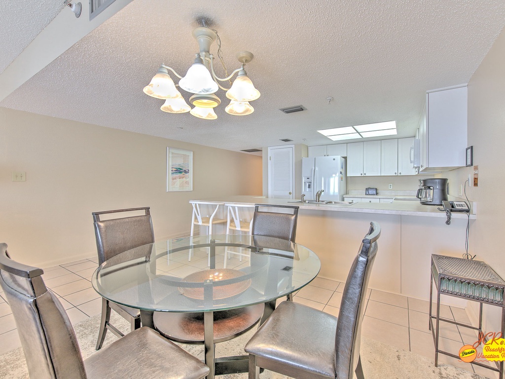 40-web-or-mls-JCResorts Ram Sea RS102 Dining Room N Redington Shores-2-12