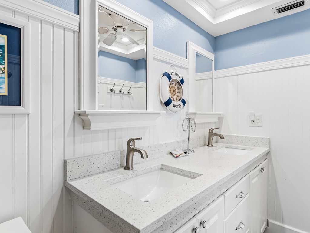JC Resorts Sand Dollar 210 Bathroom 1 Indian Shores-2(2048 Pixels)26