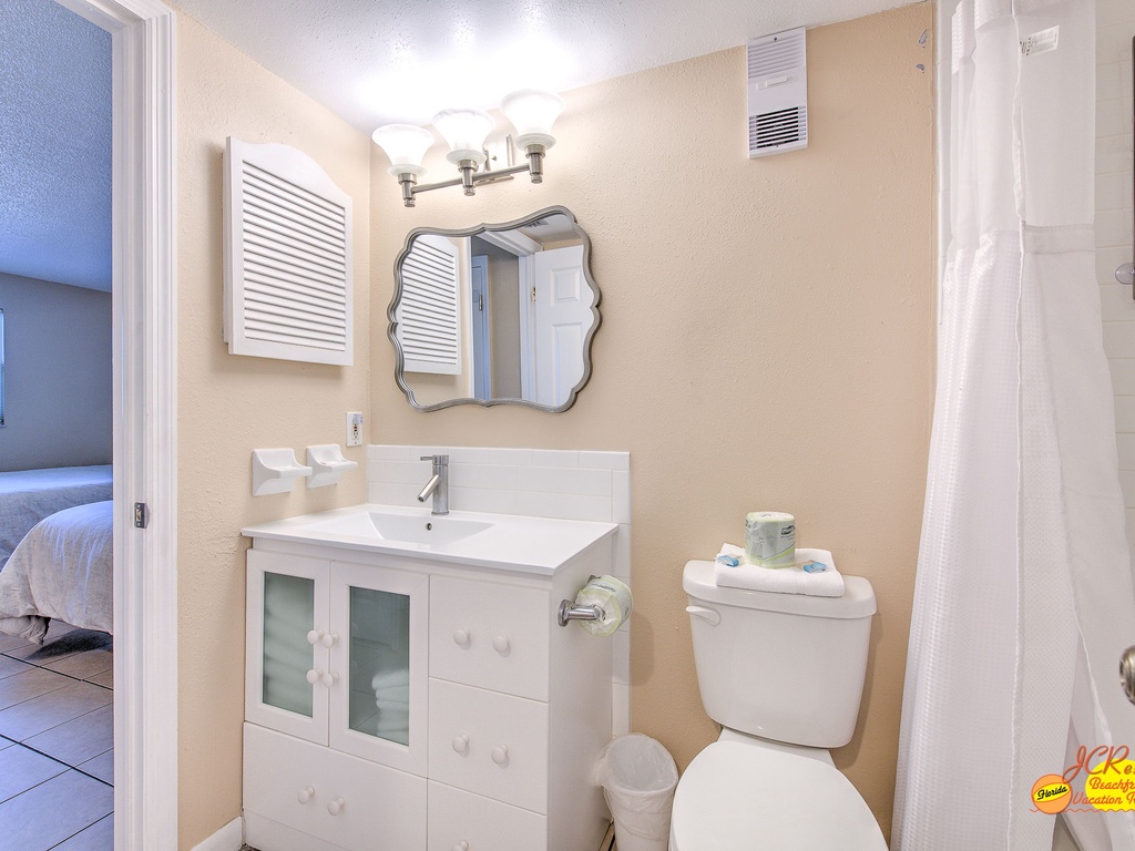 52-web-or-mls-JCResorts Ram Sea RS102 Bed 1 N Redington Shores-6-7