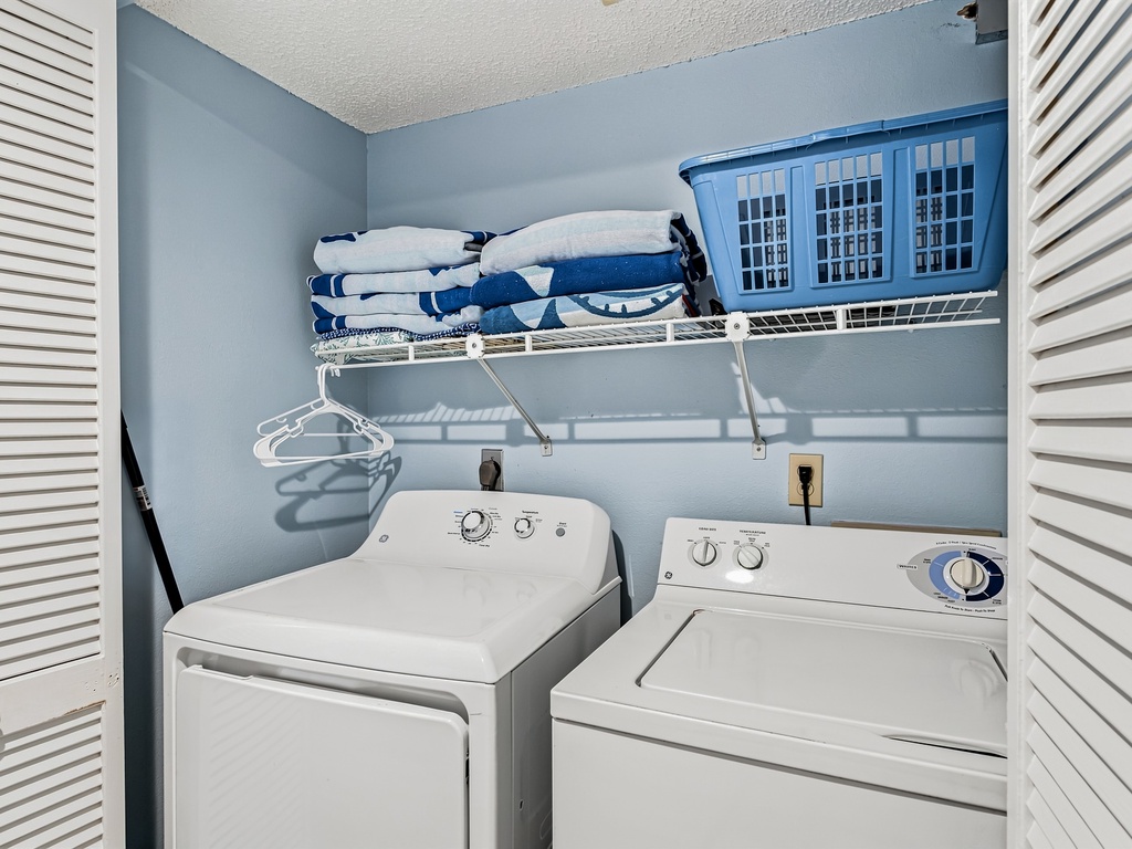 JC Resorts Sand Dollar 511 Laundry Indian Shores-1(2048 Pixels)5