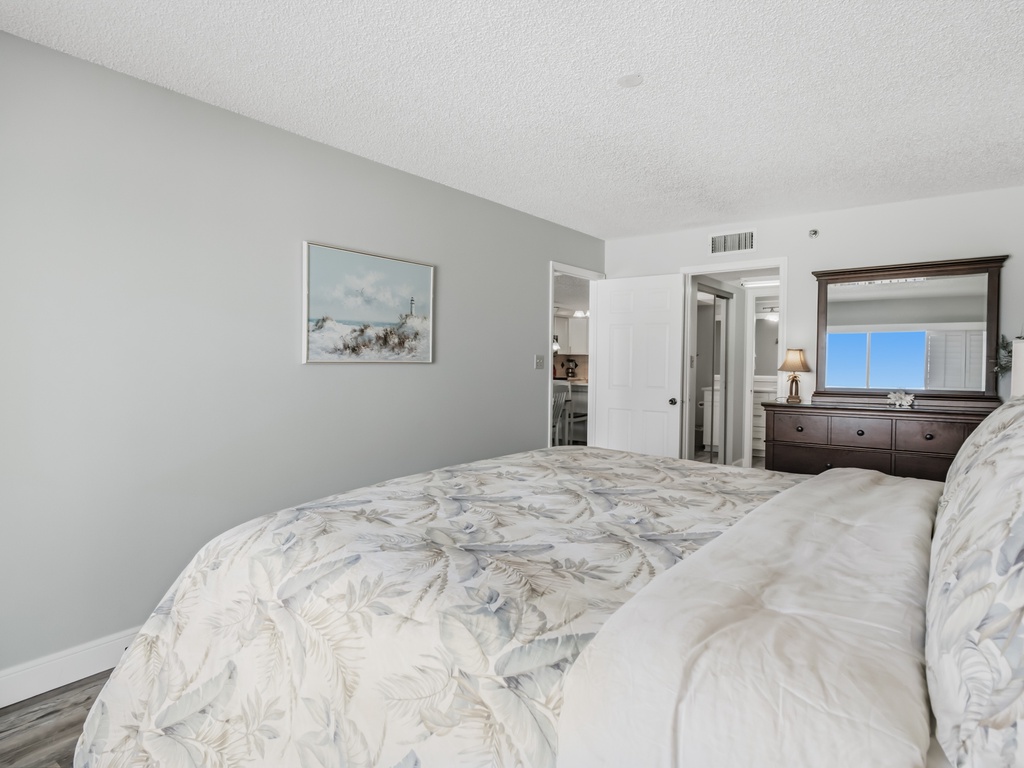JC Resorts Sand Dollar 203 Bedroom 1 Indian Shores-4(2048 Pixels)21