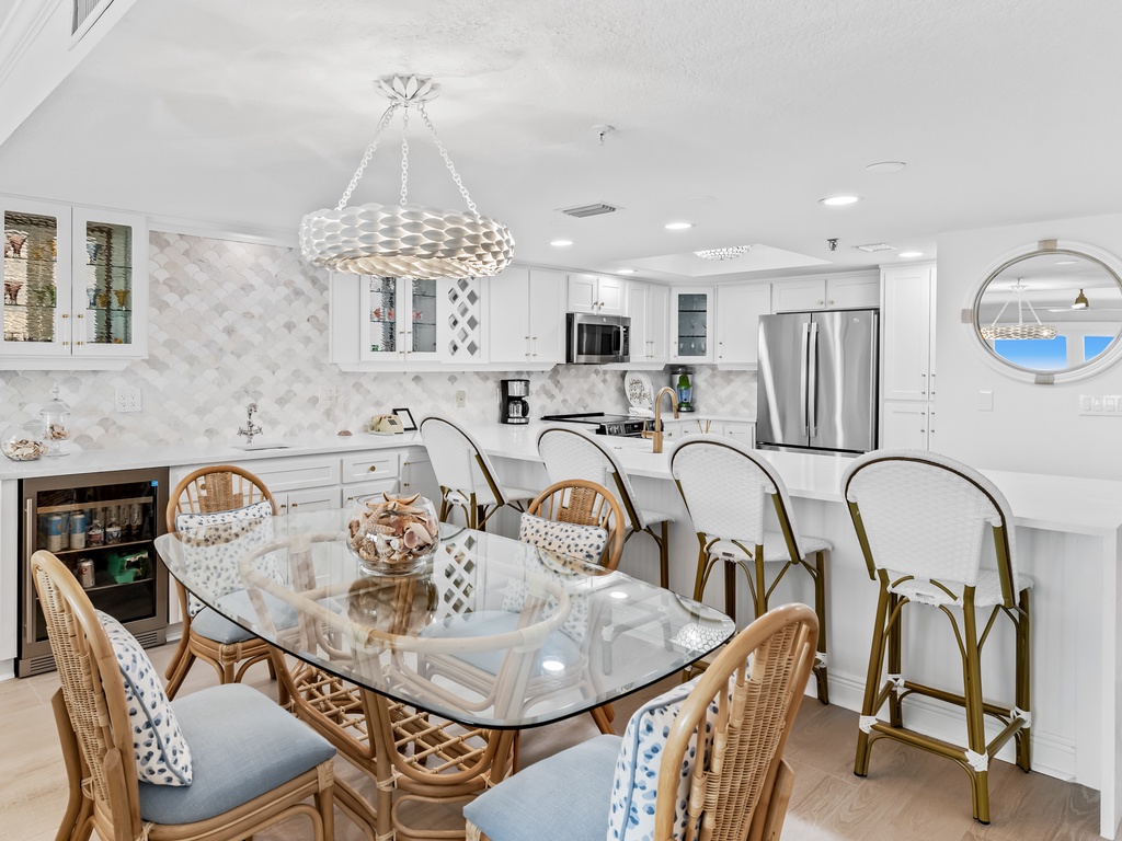 JC Resorts Sand Dollar 406 Dining Room Indian Shores-1(2048 Pixels)12