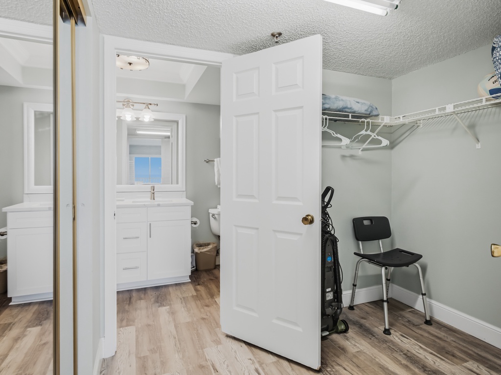JC Resorts Sand Dollar 203 Bedroom 1 Indian Shores-5(2048 Pixels)22