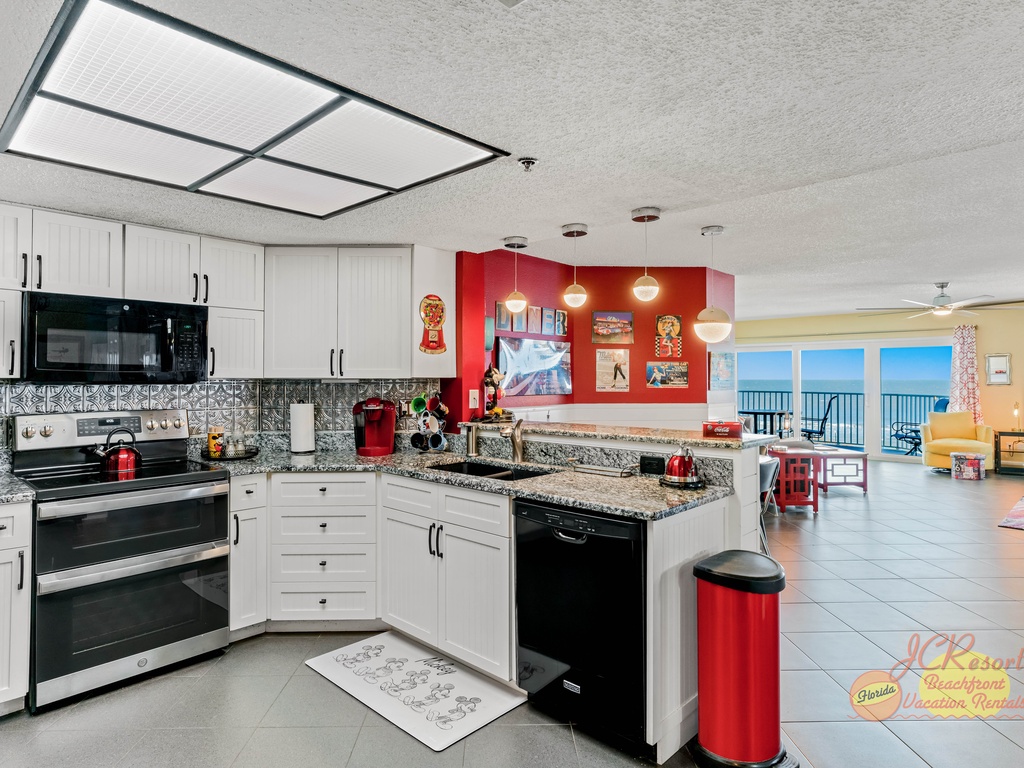 Beach Palms 409 kitche