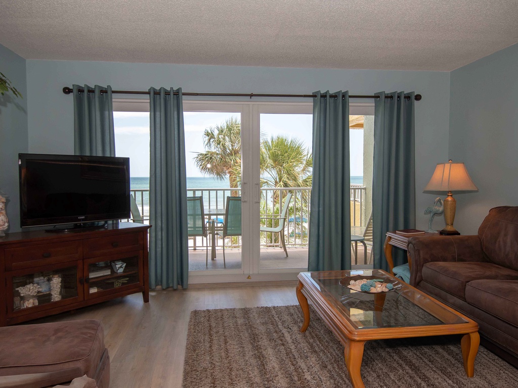 4 JCResortsRamSea106LivingRoom1NRedingtonBeach-1