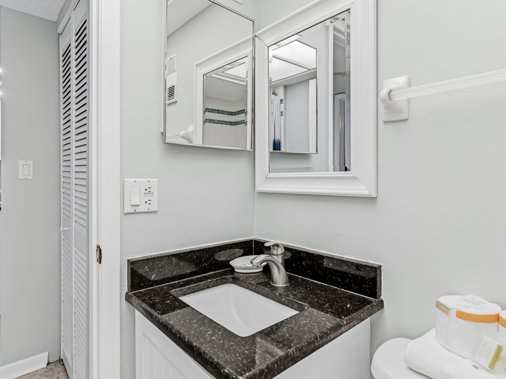 JC Resorts Hamilton House Bathroom 2 Indian Rocks Beach-2(2048 Pixels)29